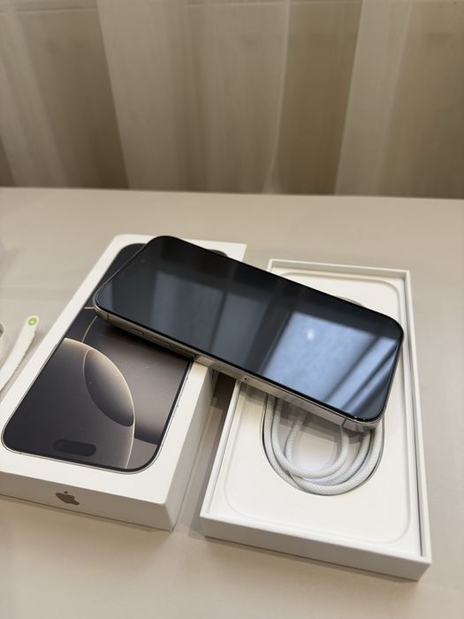 Iphone 16 Pro Max 256gb Natural Titanium як новий