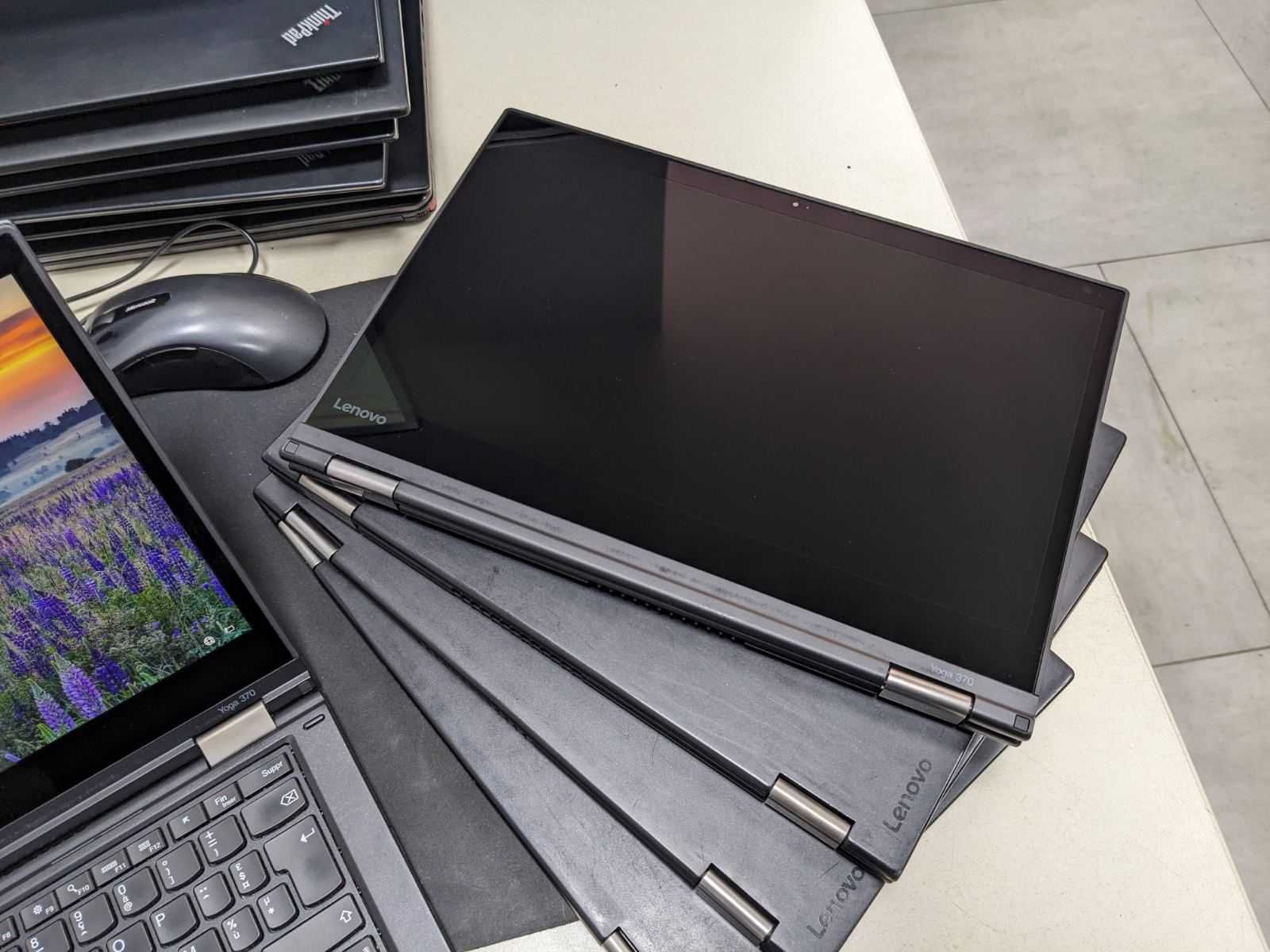Сенсорні ноутбуки Lenovo ThinkPad Yoga 370 - гарантія 6 місяців