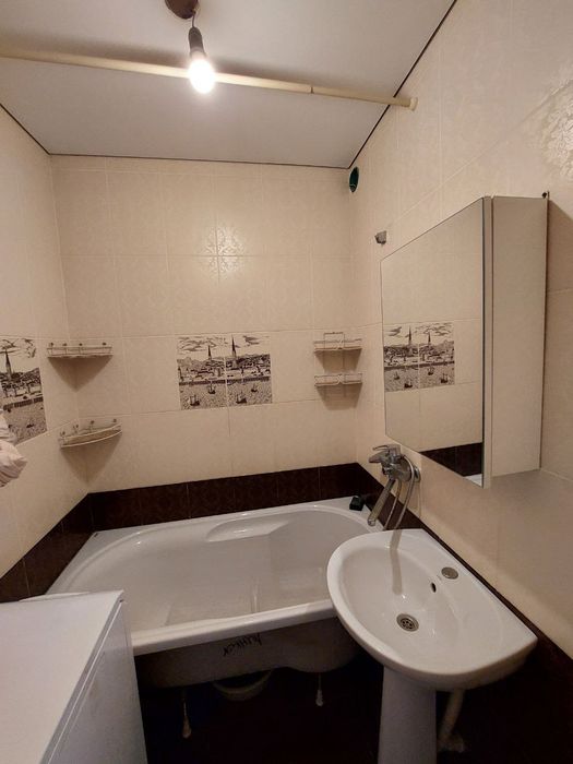 Сдам 3 комн Космонавтов 7, центр Занятости