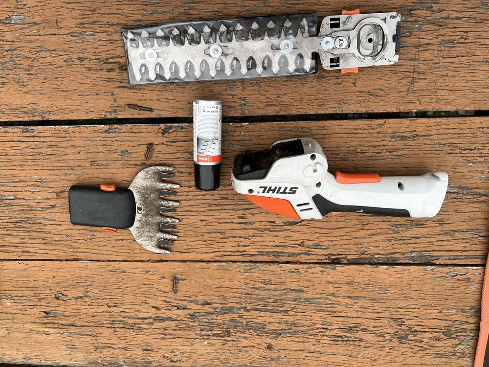 Акумоляторні. мотоножниці  STIHL HSA 25