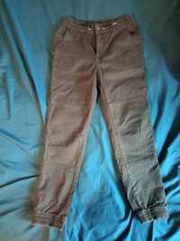 Ciemnoszare spodnie Reserved chłopięce młodzieżowe 146