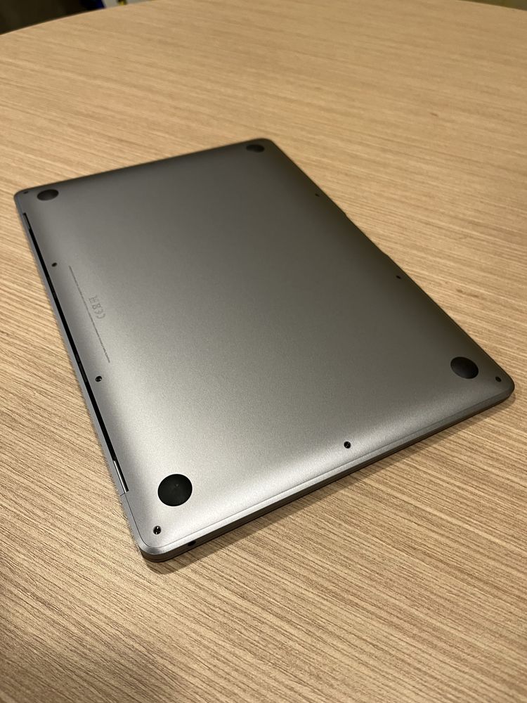 Macbook air M1 16GB