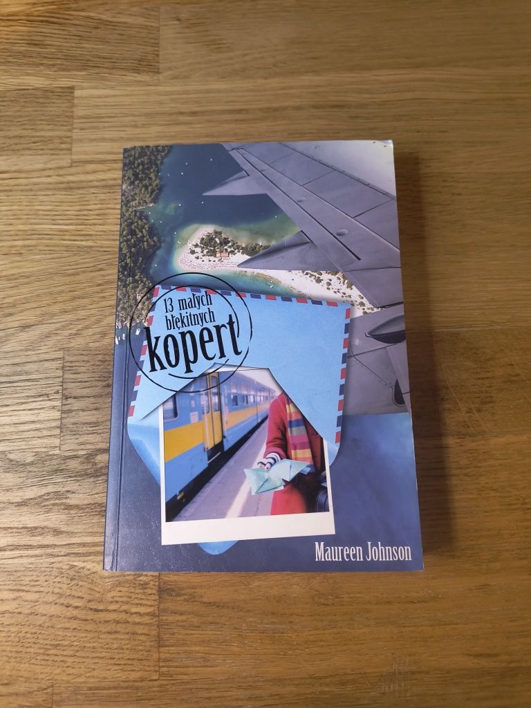 Książka 13 małych błękitnych kopert Maureen John