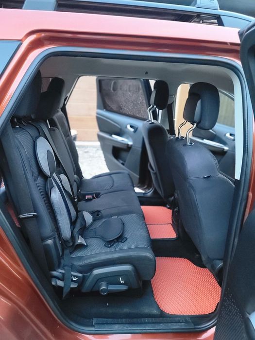 Dodge Journey.                   .