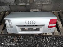 Audi A8 D3 LIFT klapa bagażnika LY7W w kolor