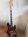 Zamiana Gitara basowa Columbus , wyprodukowana w Japonii