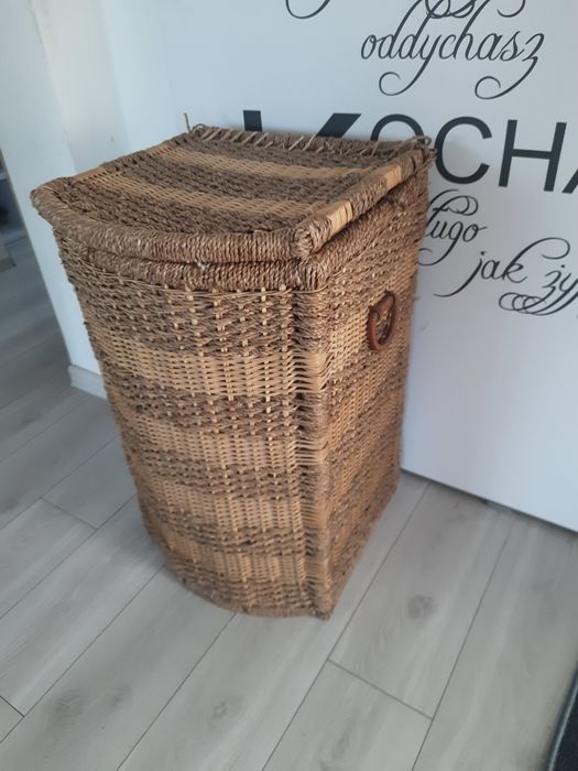 Kosz na pranie wiklinowy kosz z pokrywa