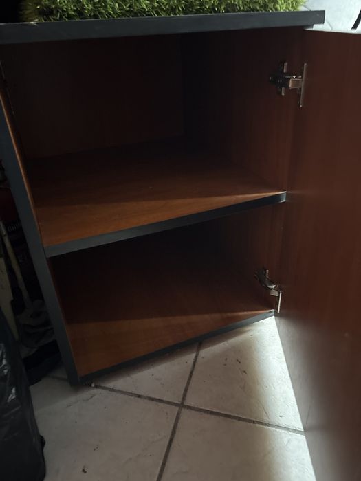 Szafy z półkami  plus biurko i szafka nocna
