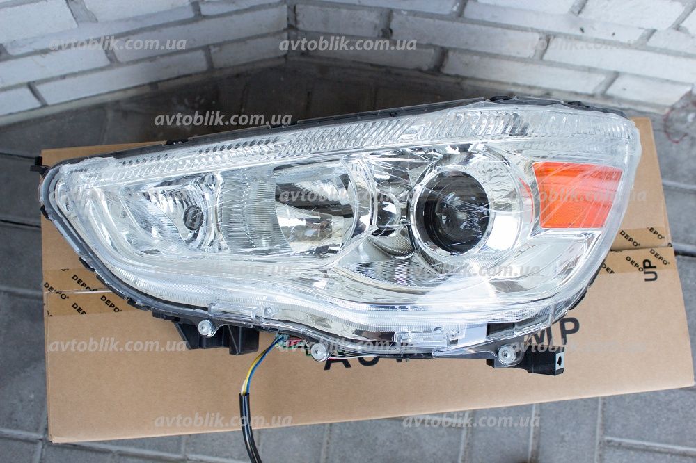 Передняя фара Mitsubishi L200, ASX, Colt, Outlander, левая, правая