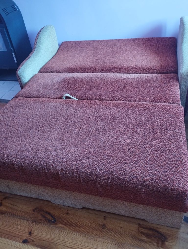 Rozkładana sofa 2 osoby