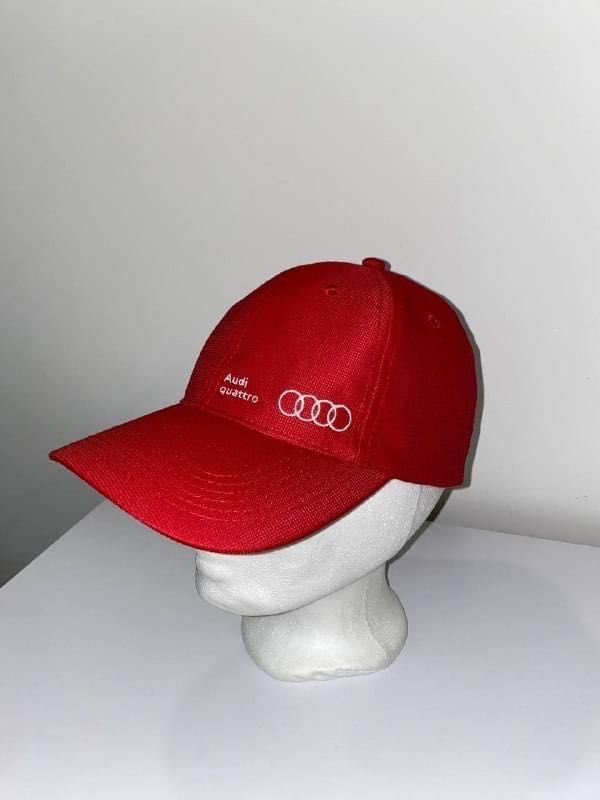 чоловіча оригінальна кепка Audi Quattro