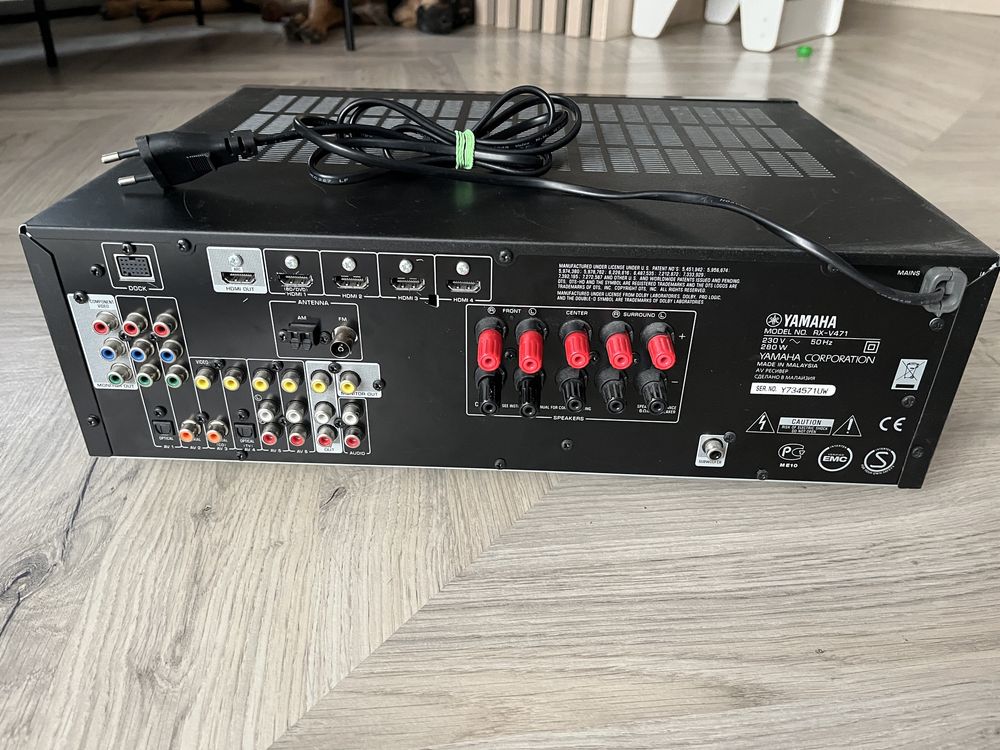 Amplituner Yamaha RX-V471 stan bdb + pilot