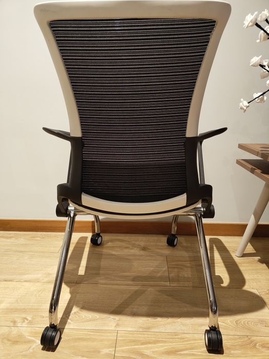 Cadeira ultra leve com inclinação horizontal