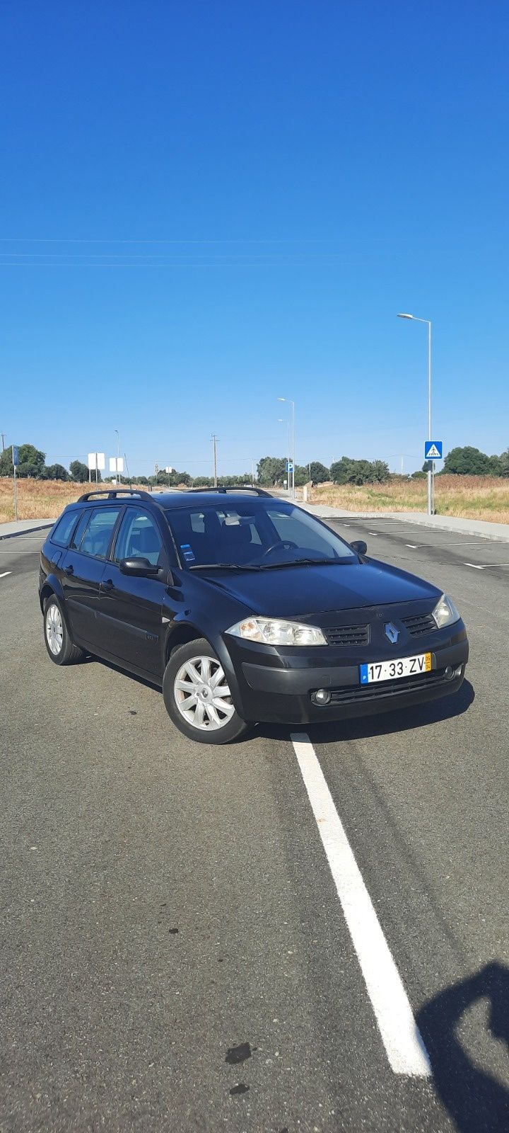 Renault Megane Break 1.5 Dci

353.000 km

Carrinha familiar a and
