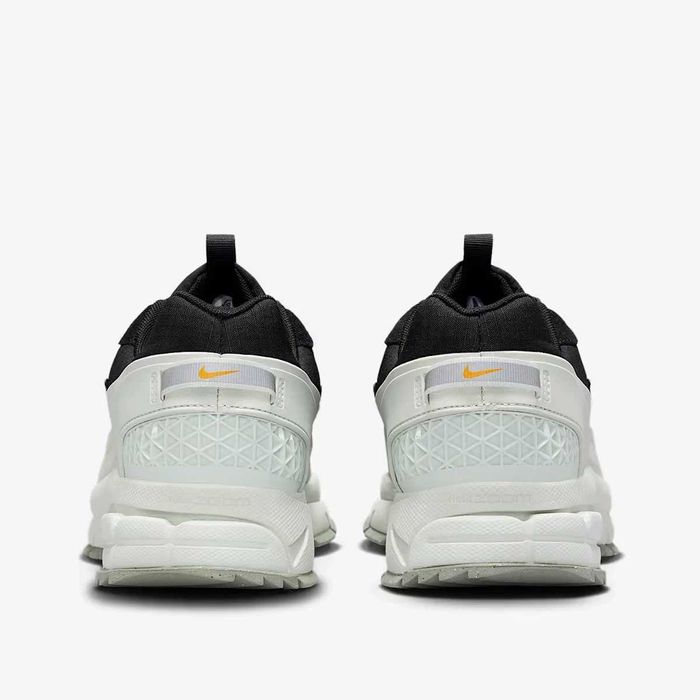 Оригінал! Кросівки Nike Zoom Vomero Roam FV2295-001 US 10 (28 см)