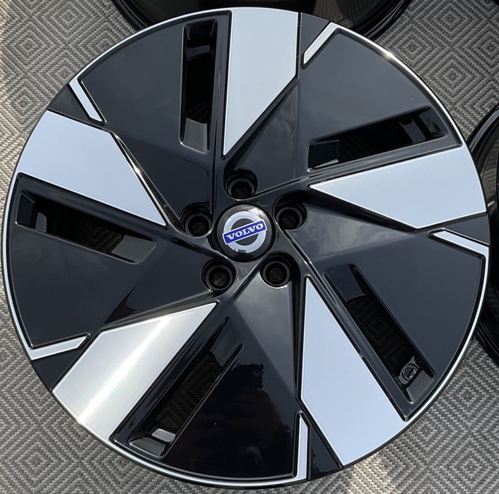 Felgi aluminiowe VOLVO 19” 5x108 ET 56 8.5J  C40,XC40,XC60