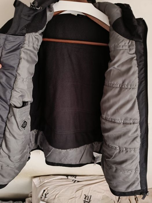 Casaco Impermeável Preto Quechua