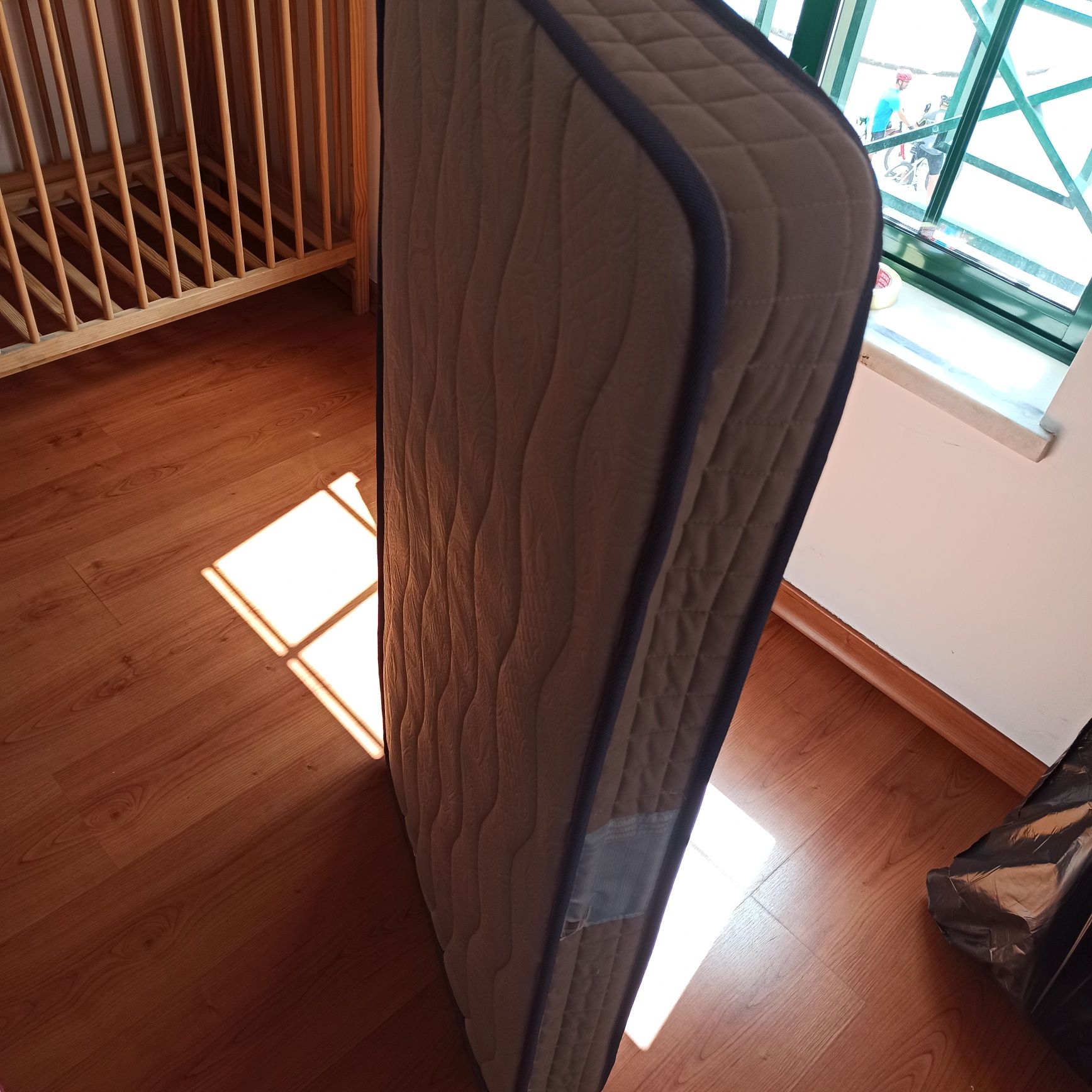 Cama/berço com colchão
