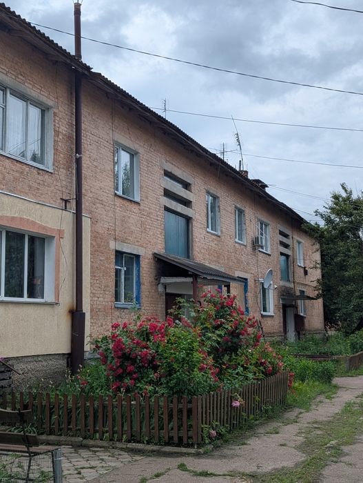 ПРОДАМ недорогу ОДНОКІМНАТНУ квартиру в с. Яблуневе,, біля м. Ніжин