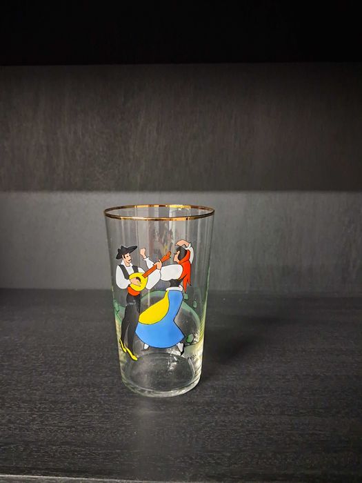 Colecção Copos - Copos Antigos Vintage com Danças Regionais