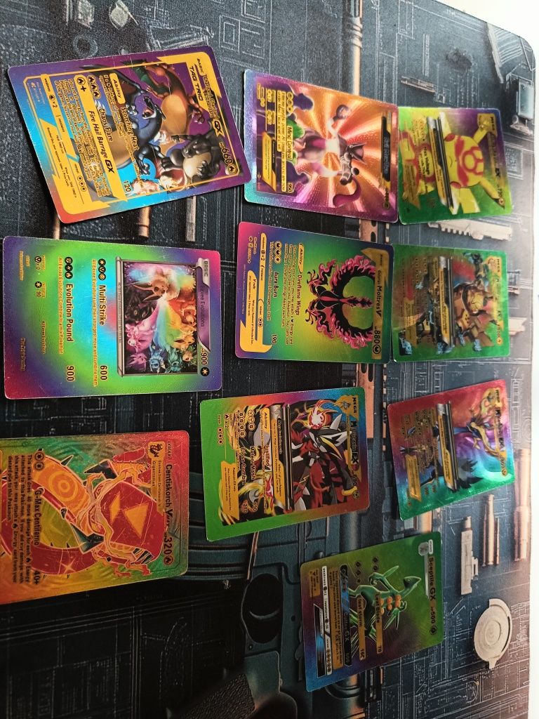 10 kart tęczowe Pokemon karty