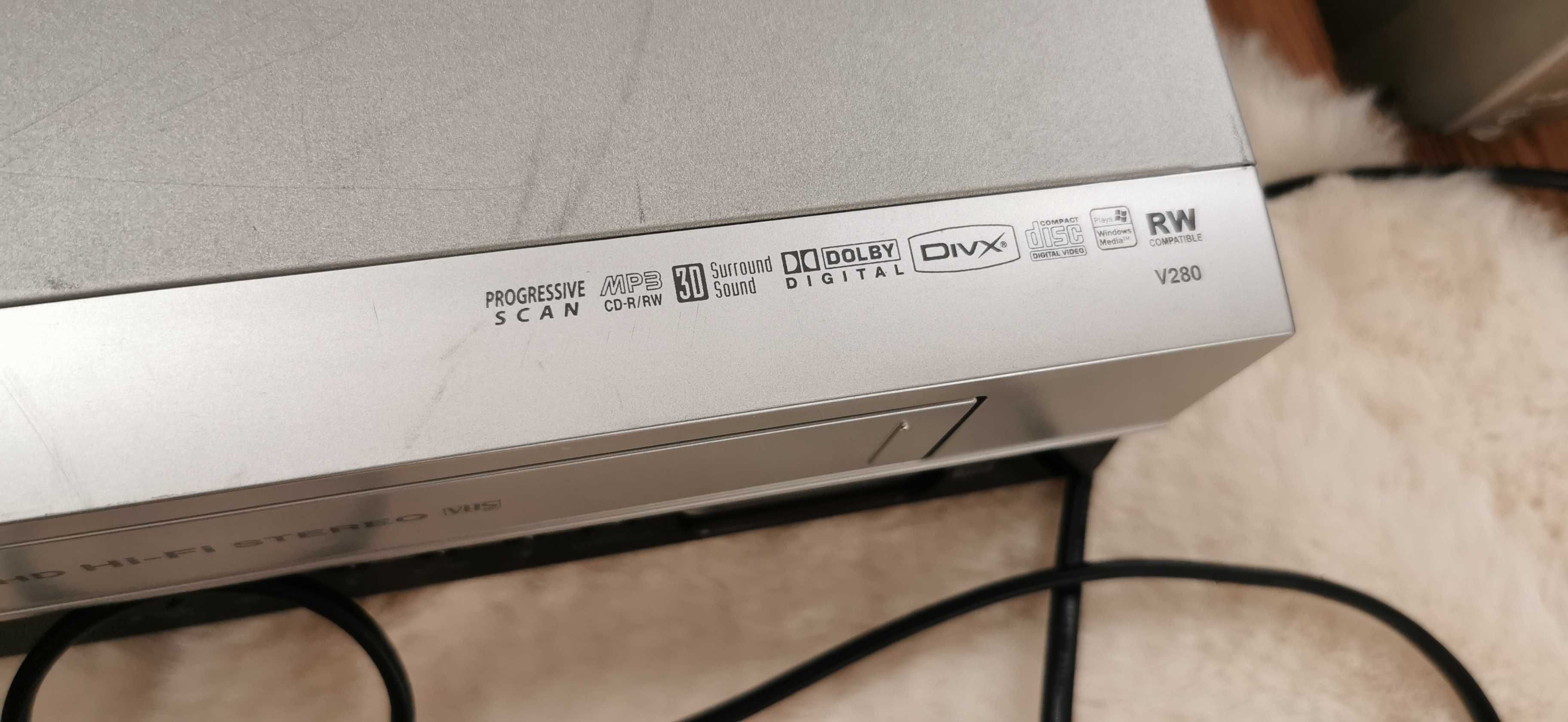Odtwarzacz DVD + VCR magnetowid VHS LG V280 Combo