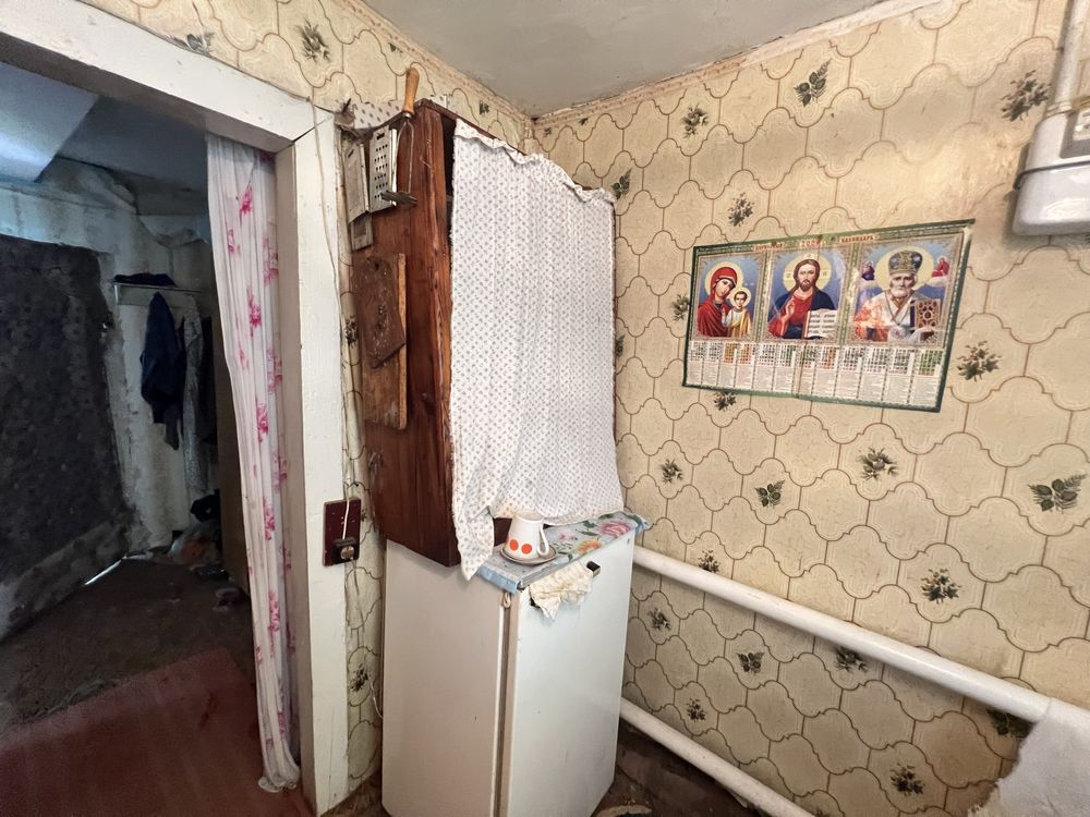 Будинок в центрі села Глибоке