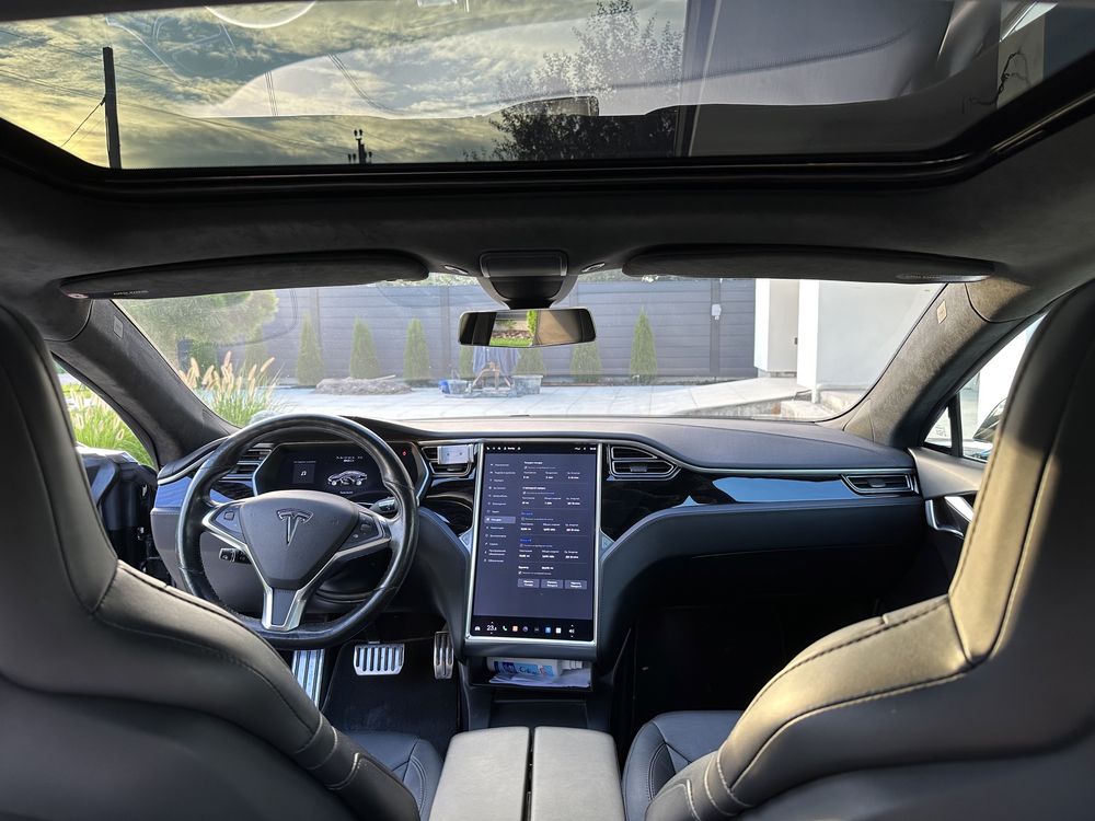 Tesla S 90d ccs2 2016 рік AWD