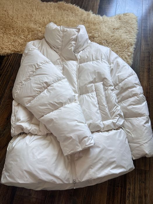 Пуховик пуфер молочний с-м