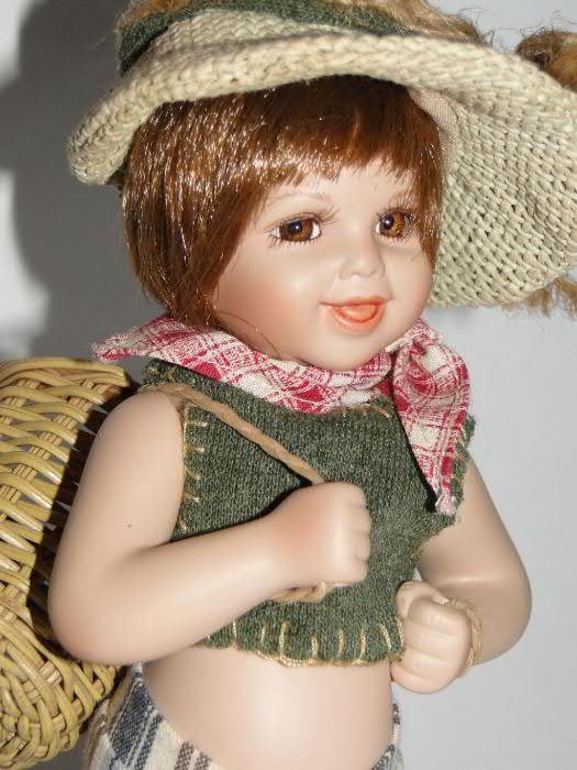 Unikatowa lalka porcelanowa firmy ZASAN