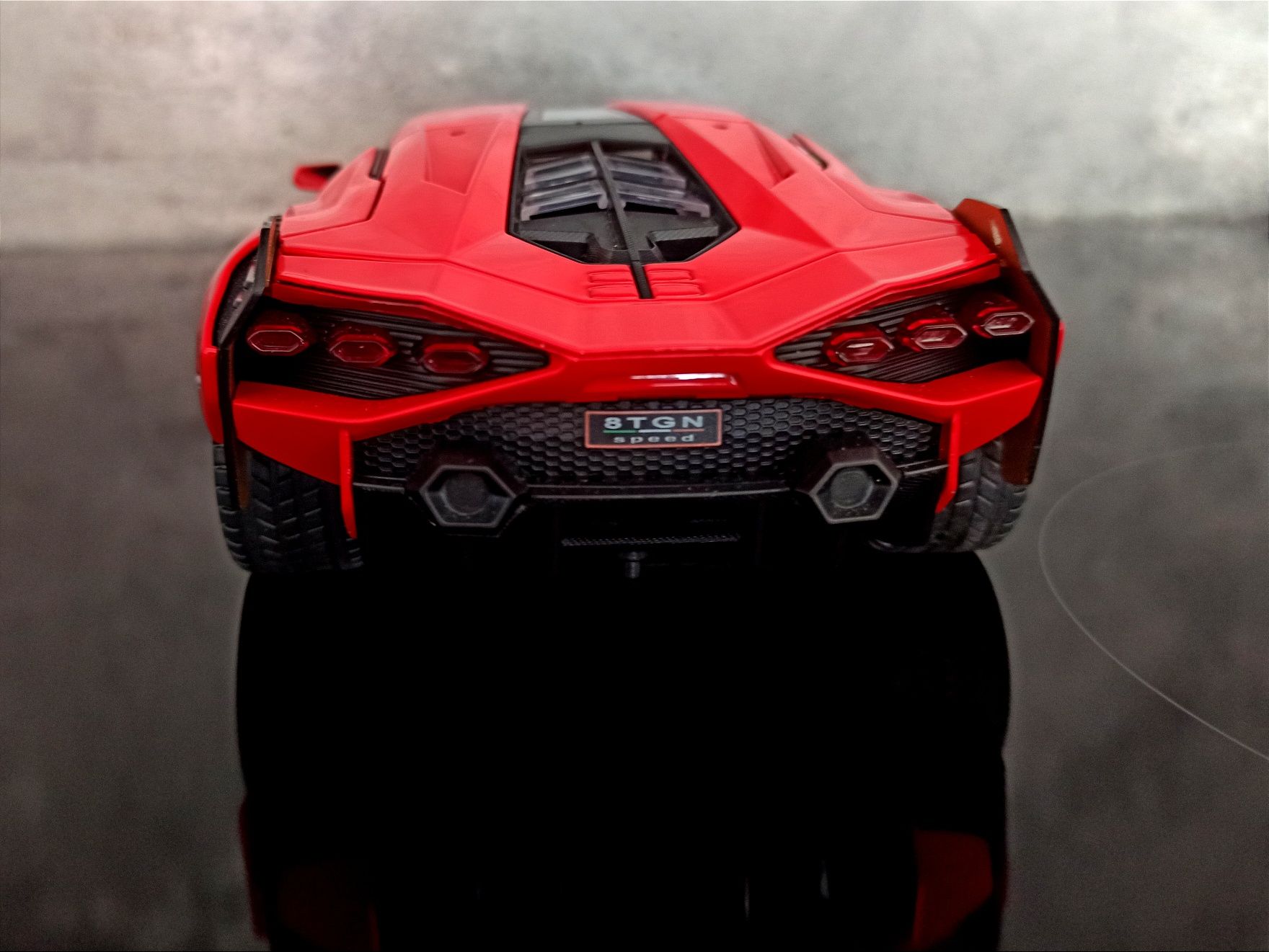 1:18 Lamborghini Sian w stanie idealnym