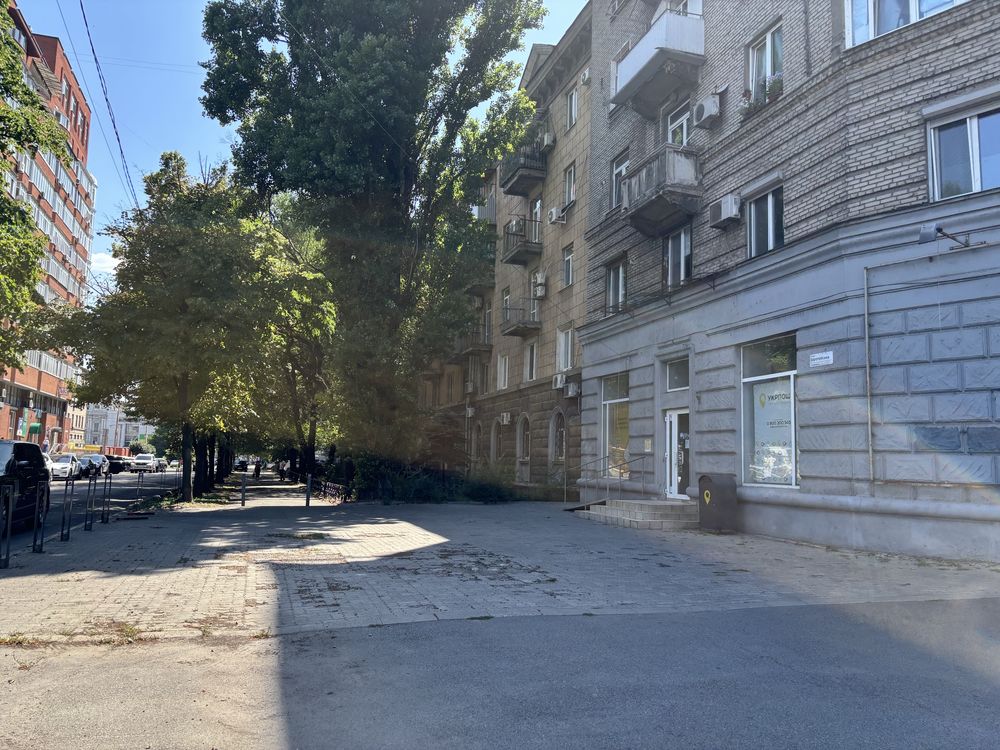 Аренда коммерческого помещения в Центре, Набережная, Мост Сити рядом.