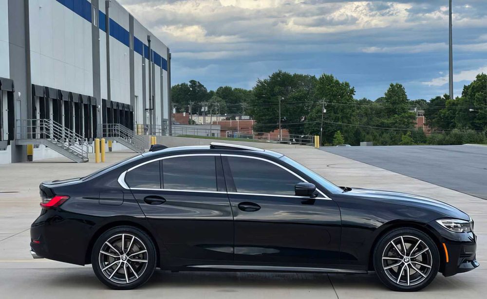 BMW 3 Series 330i      2020