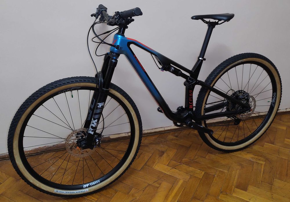 карбоновий двопідвіс Conway (2023 рік)