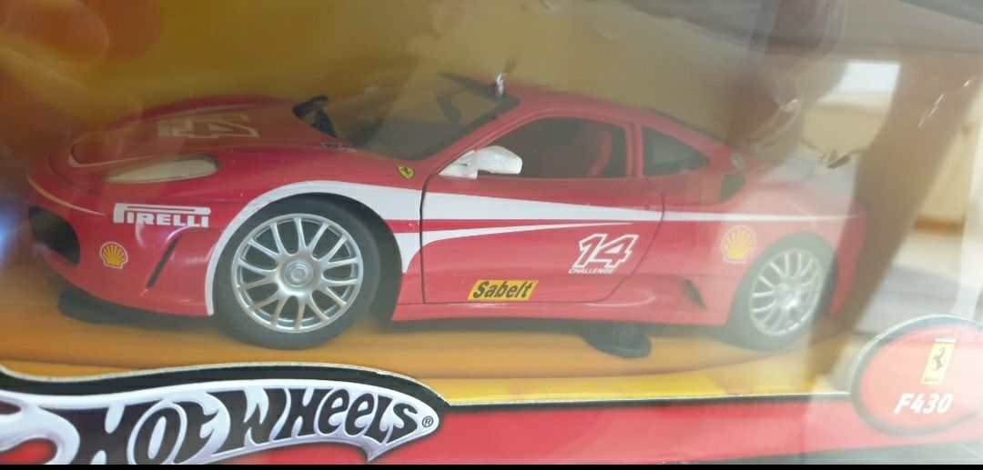 1/18 Ferrari F430  Hotweels