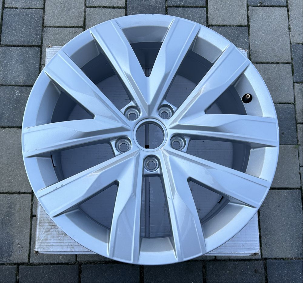 Oryginalna Felga Volkswagen 17" 7J ET38 5X112 3G8