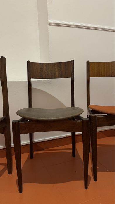 4 Cadeiras Mid-Century Design Português