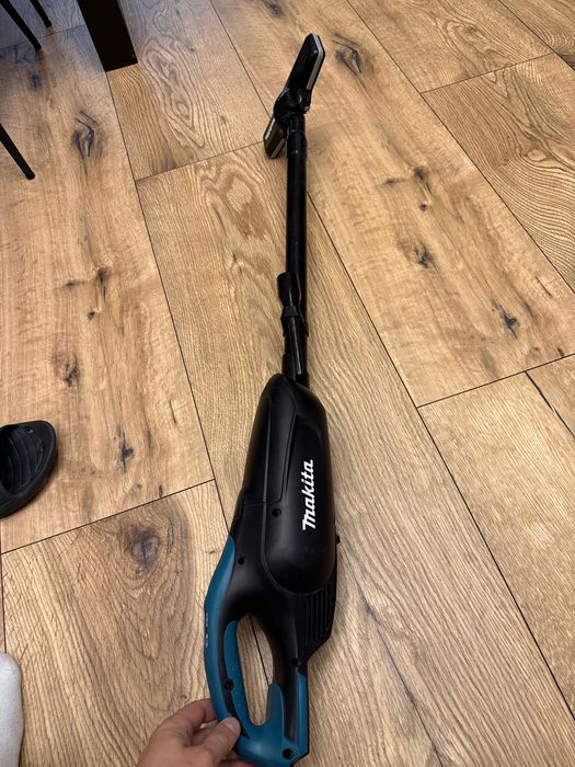 Odkurzacz bezprzewodowy AKUMULATOROWY 18V MAKITA DCL182ZB