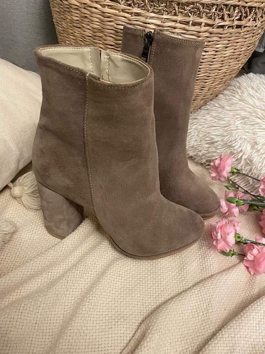 Eleganckie botki zamszowe naturalna skóra