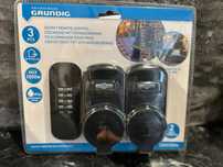 Grundig  zestaw gniazd z pilotem