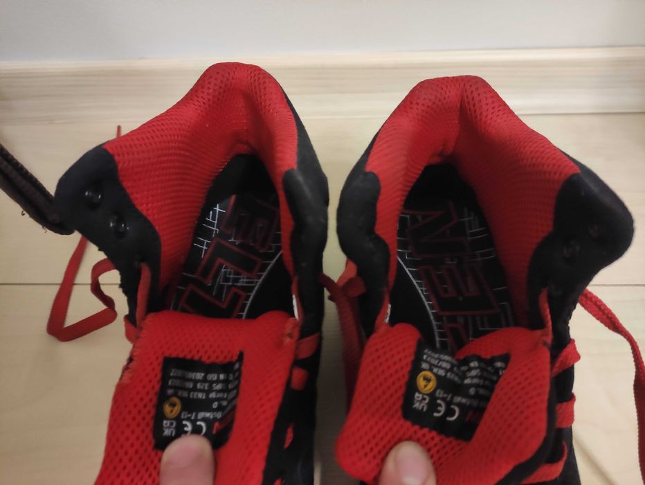 Męskie bezpieczne buty robocze Elten Lakers Black Mid r. 41 26,5 new