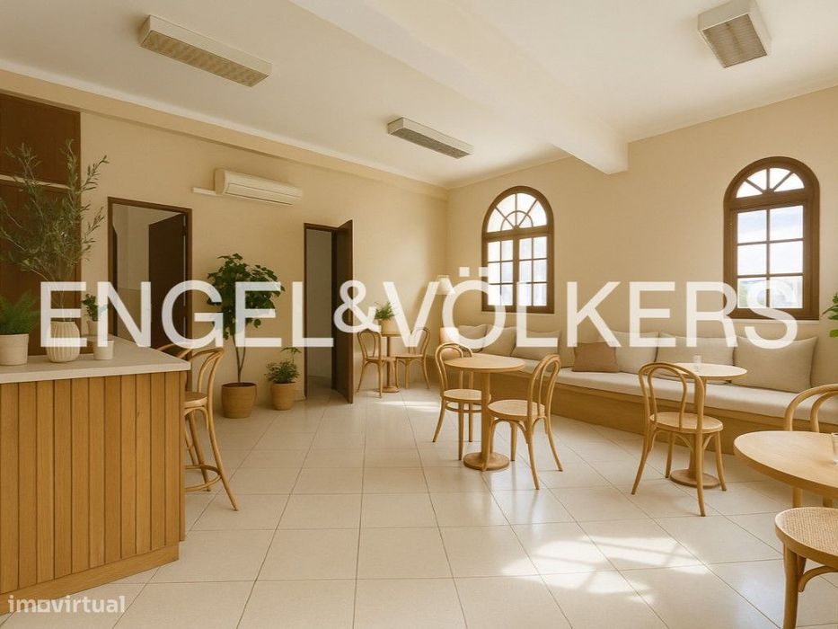 Espaço comercial no centro de Tavira vendido em conjunto com o apar...