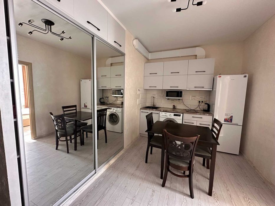 Срочно! Продам 2х ком квартиру с ремонтом Каманина Вид моря 94900у.е