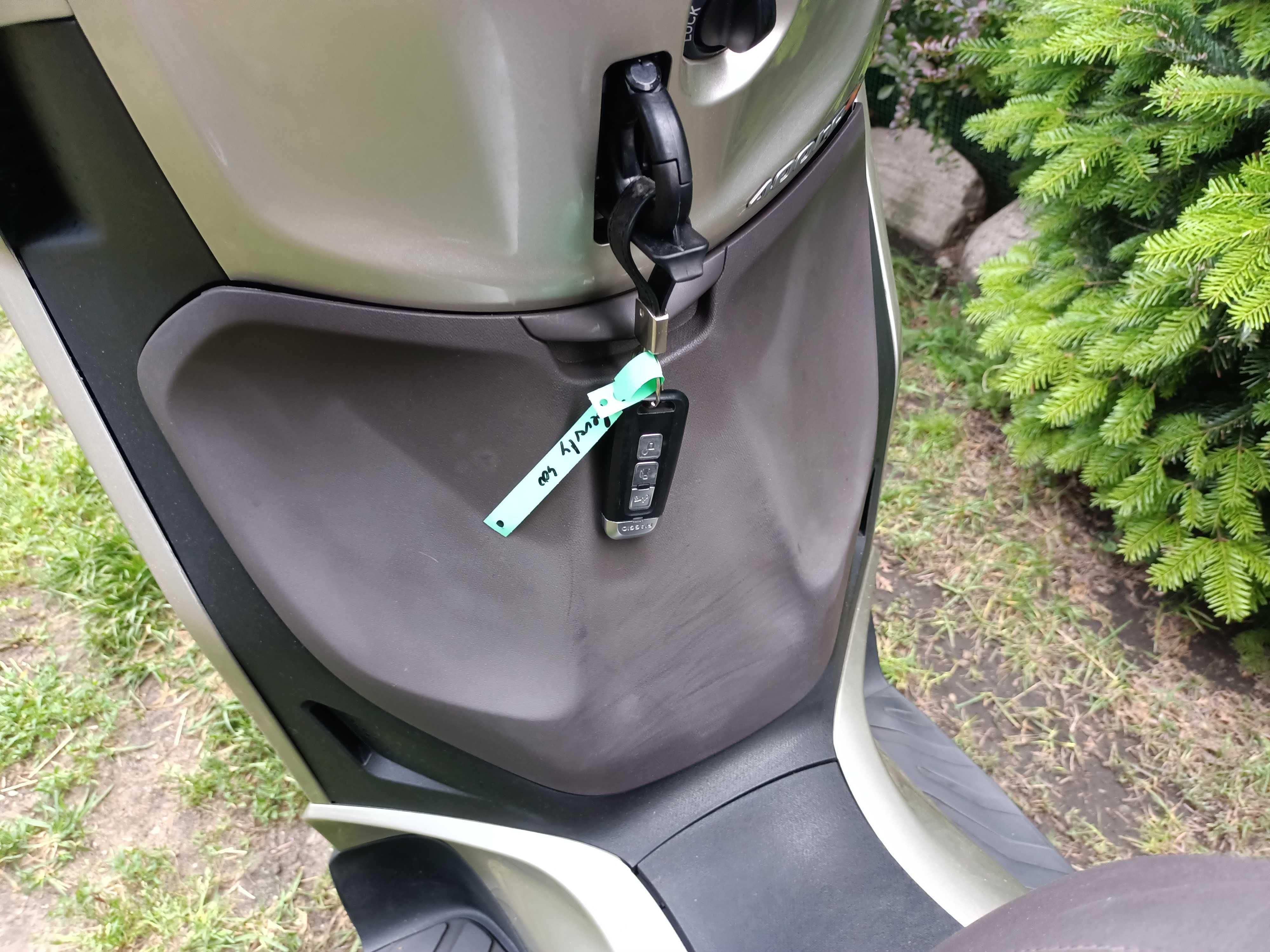 piaggio beverly 400  jak nowy