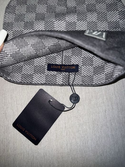 Louis Vuitton Neo Petit Damier Beanie Cinzento