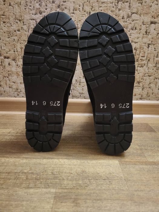 Берці черевики Швейцарія шкіряні 41,5-42р. ботинки берцы