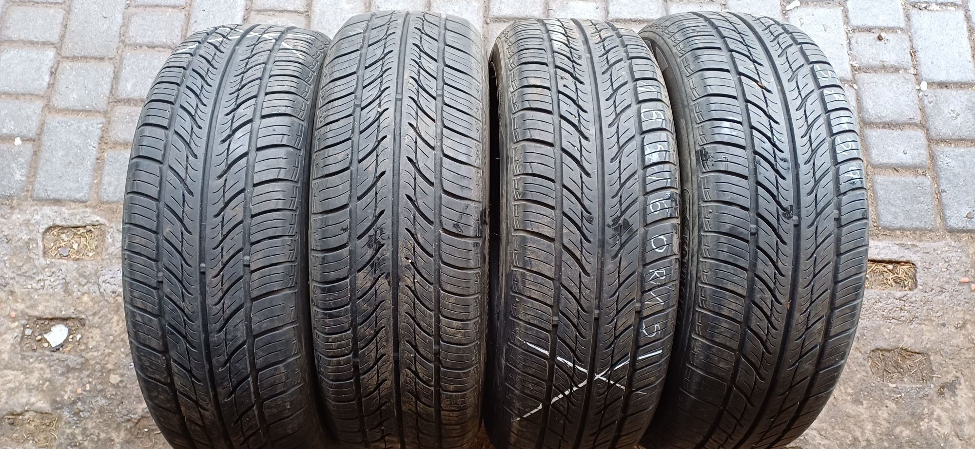 185/60R15 88H KORMORAN , komplet opon letnich