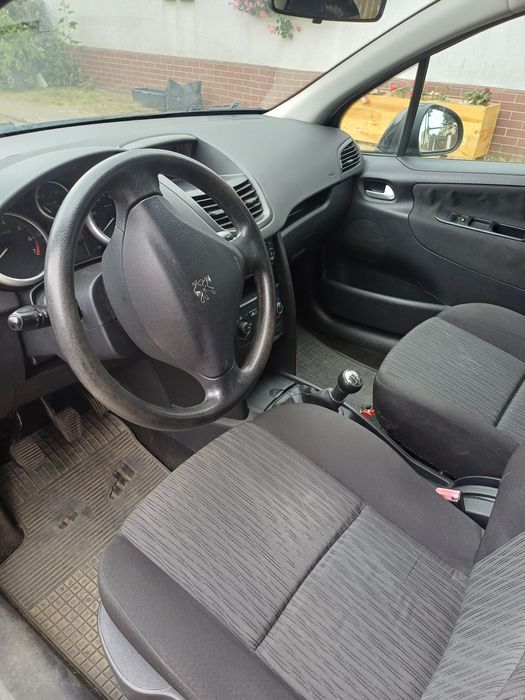 PEUGEOT 207  1.4 BEN/GAZ  2010 r