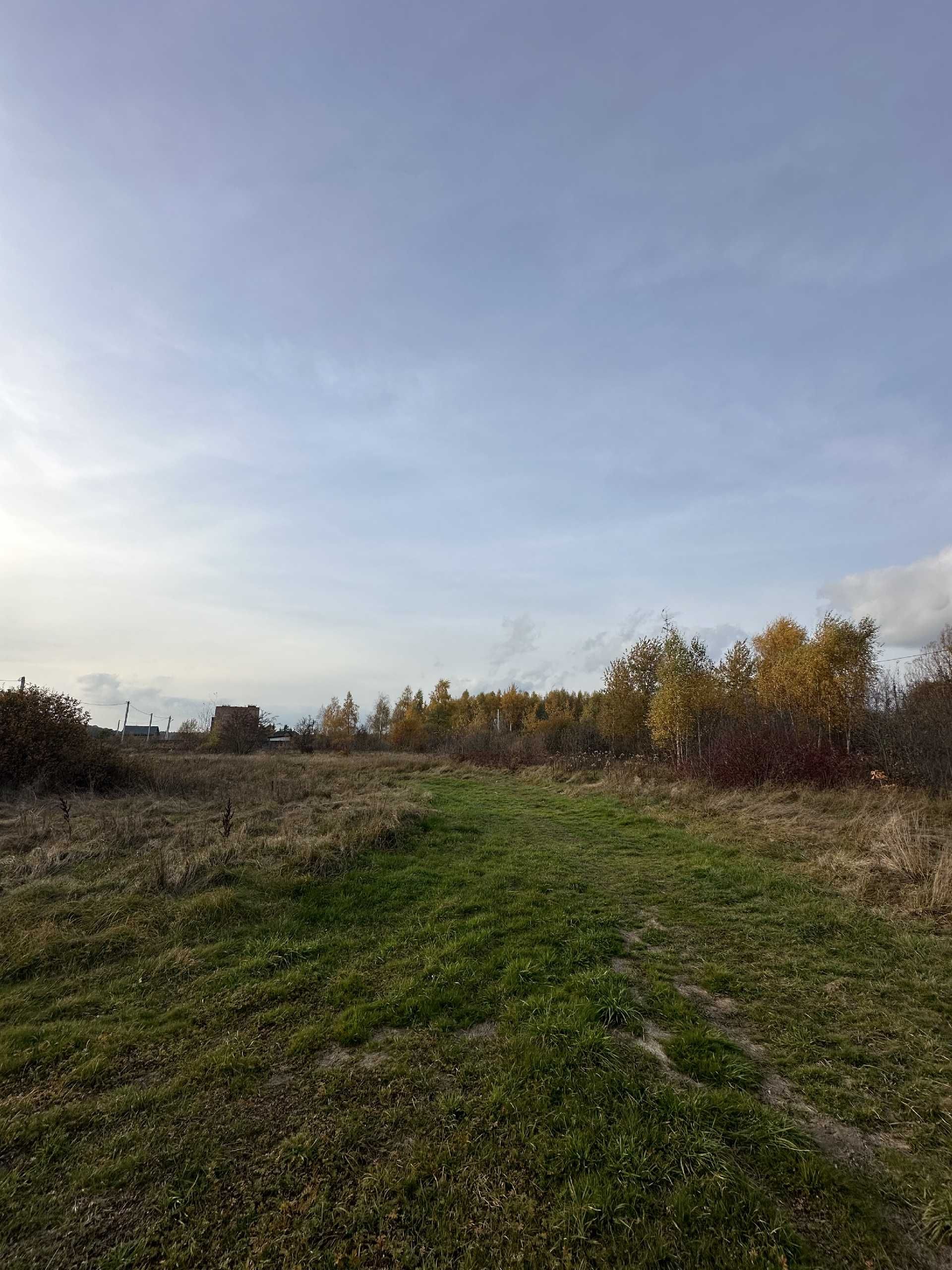 Продаж земелі ділянка біля озера Скнилів