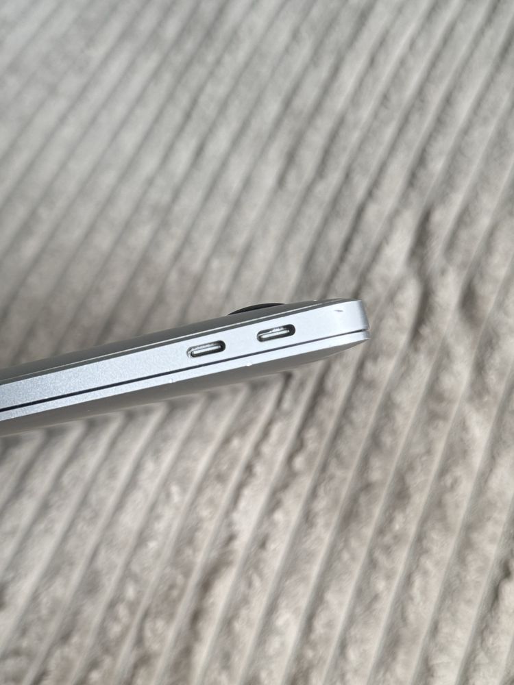 Macbook Air m1 | 8 | 256